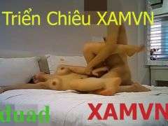 Em Nhân Viên Khoe Lồn Khoe Vú Bị Địt Tơi Bời