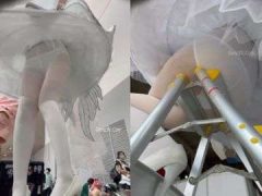 Cosplayer Lộ Sì Líp Khoe Lồn Hồng Khi Bị Quay Lén