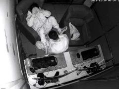 Rủ Người Yêu Làm Tình Ở Quán Net Đêm Khuya