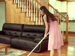 Cặc Siêu Bự Nhét Vào Trong Cái Lồn Nhỏ