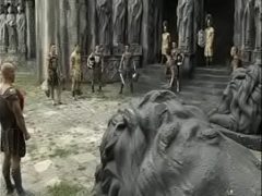 Em Trai Nhỏ Được Anh Trai Chăm Sóc Cẩn Thận