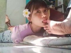 Hoàng Thùy Chi 2 Lẻ 8 Vui Vẻ Cùng Bạn Thân Xxoo