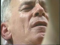 2 Người Đàn Ông Trổ Tài Làm Tình Với Nhau