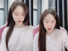 Gái Đẹp Show Vú Khoe Hàng Cực Nóng Bỏng Trên Livestream