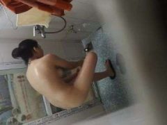 Ngắm Gái Đẹp Tắm Khỏa Thân Mà Hứng Cả Cặc