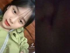 Clip Sex Ánh Tuyết 2007 Tự Sướng Cái Mu Lồn Cực Nhiều Nước